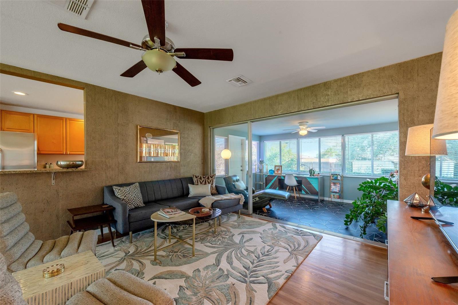 Image 6 of 41 For 1220 Magnolia Drive