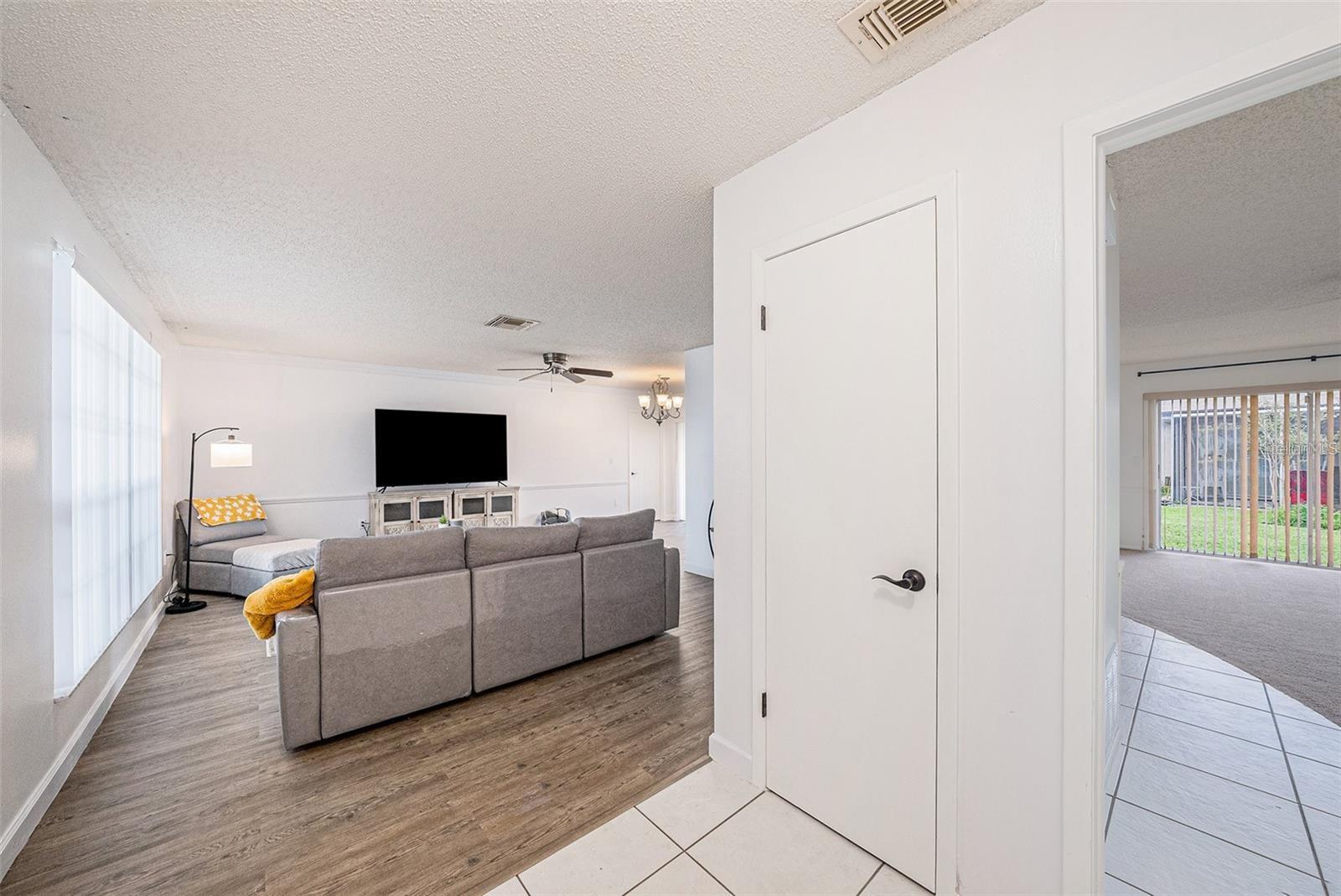 Image 4 of 35 For 13013 Sawmill Way