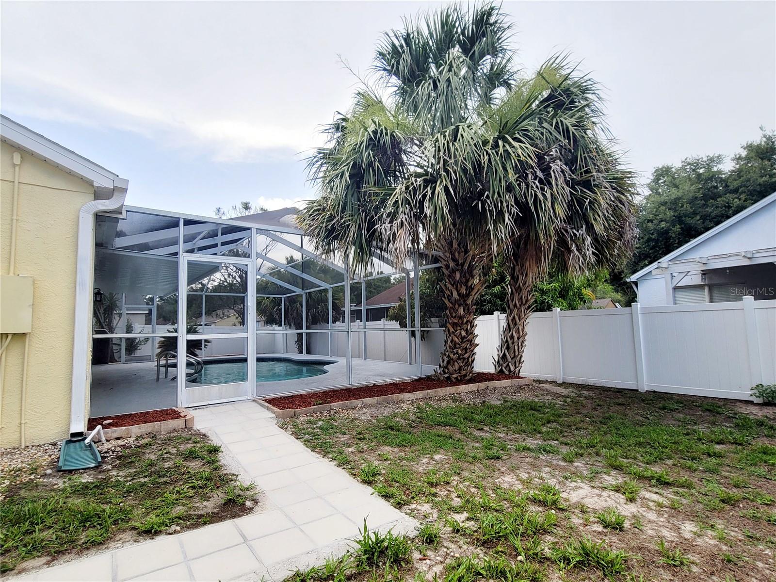 Image 21 of 25 For 26857 Carla Place