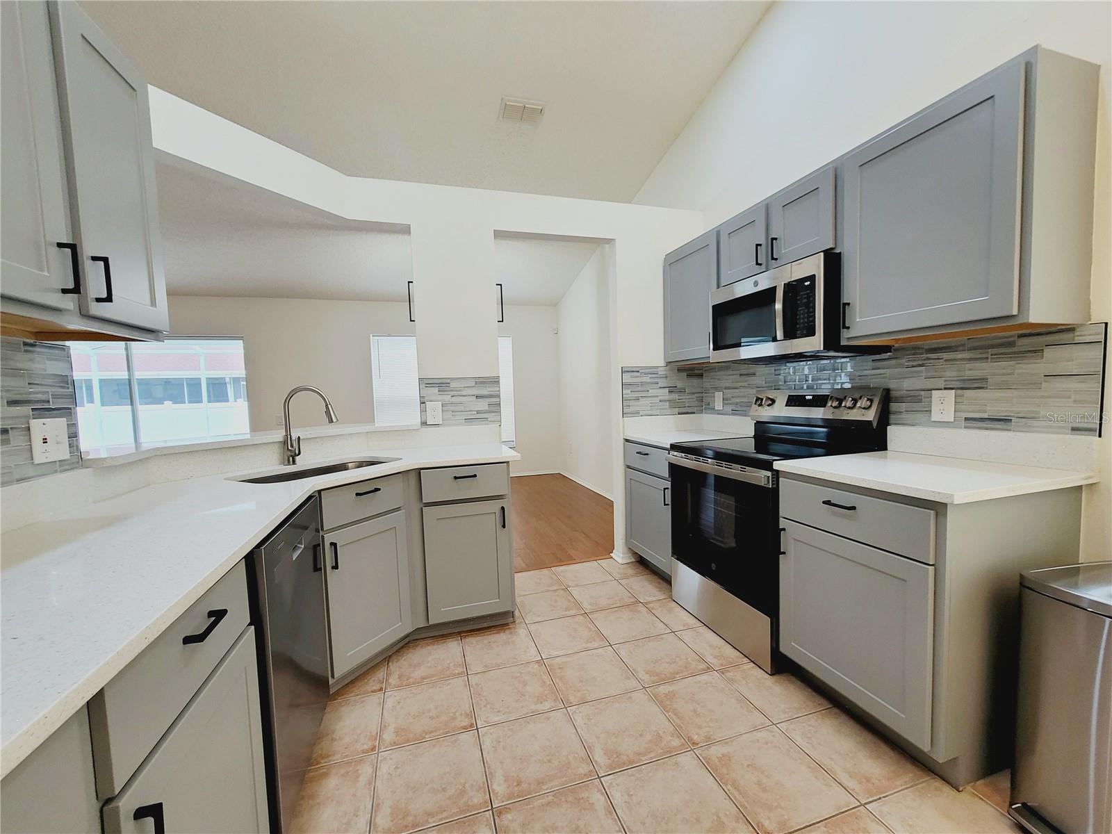 Image 4 of 25 For 26857 Carla Place