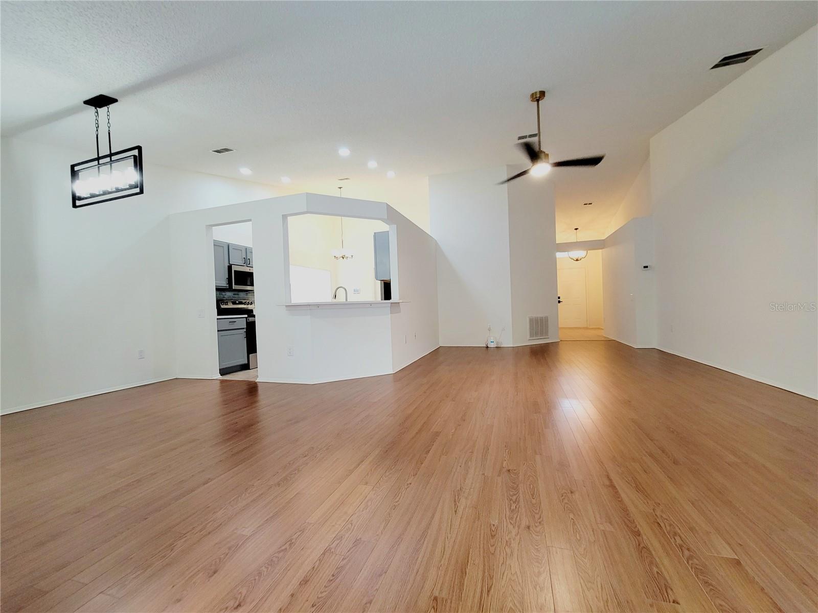 Image 6 of 25 For 26857 Carla Place