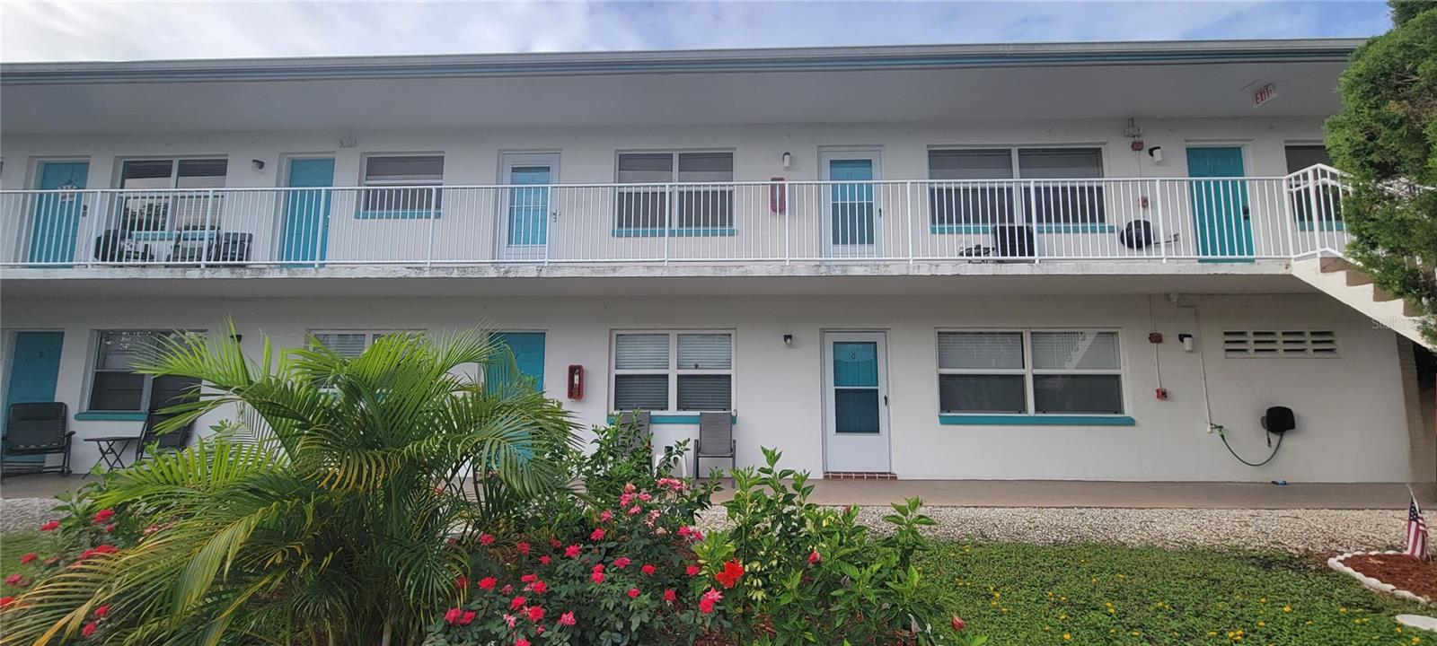 Details for 5855 18th Street N 6, ST PETERSBURG, FL 33714