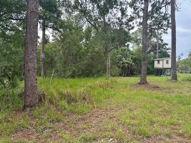 Listing photo id 12 for 2648 Grand Boulevard