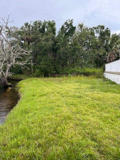 Listing photo id 3 for 2648 Grand Boulevard