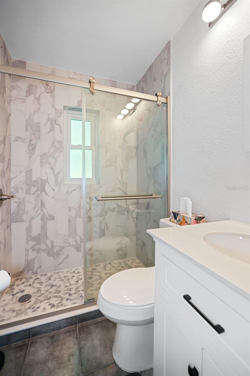 Image 17 of 60 For 4229 7th Avenue N