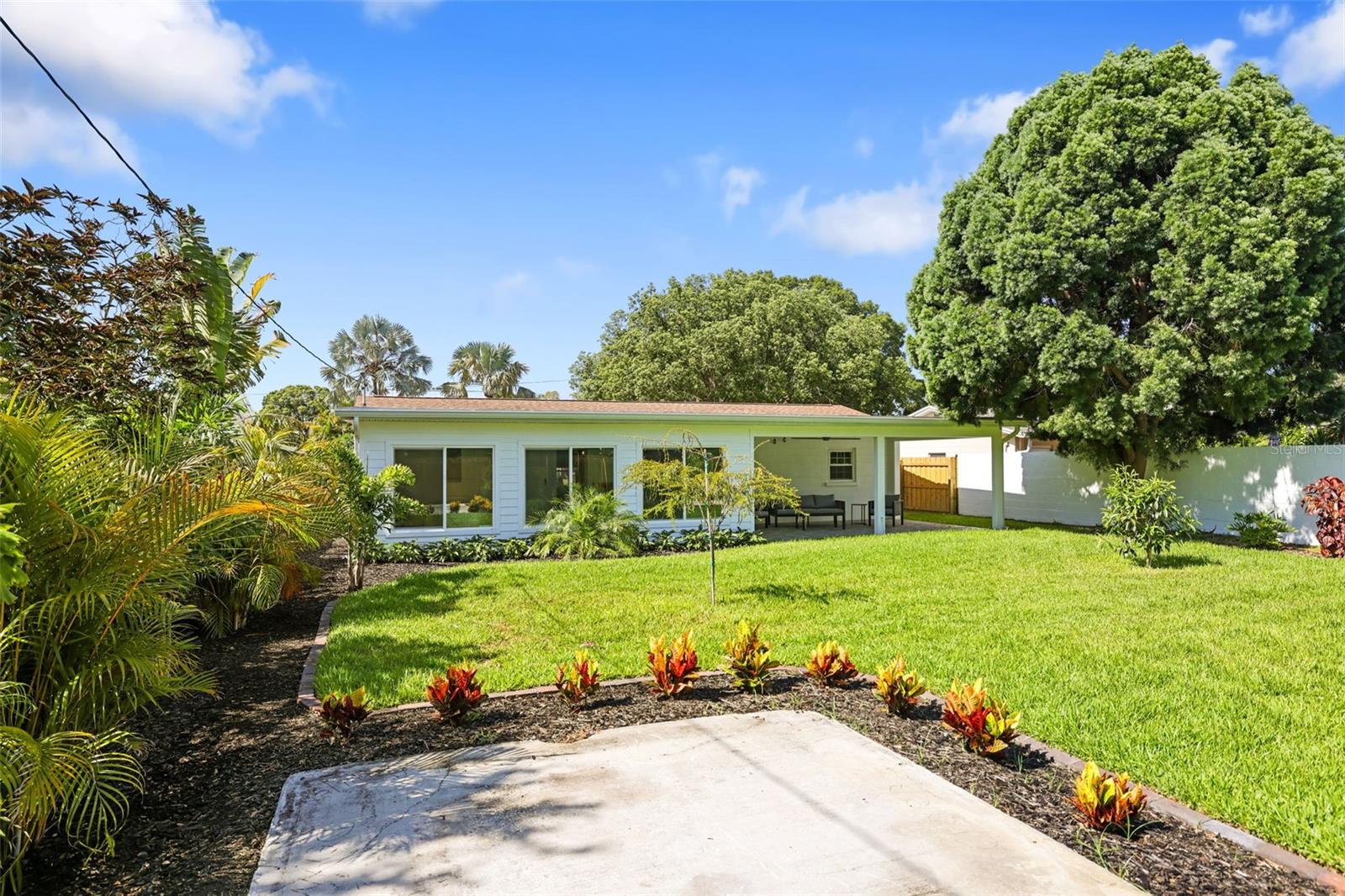 Image 3 of 60 For 4229 7th Avenue N