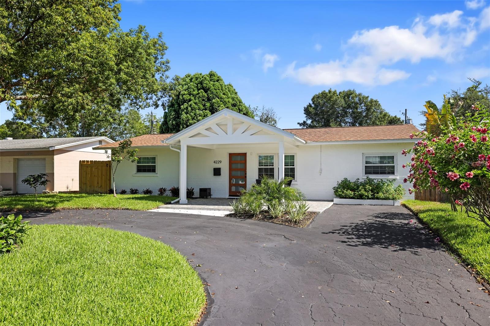 Image 33 of 60 For 4229 7th Avenue N