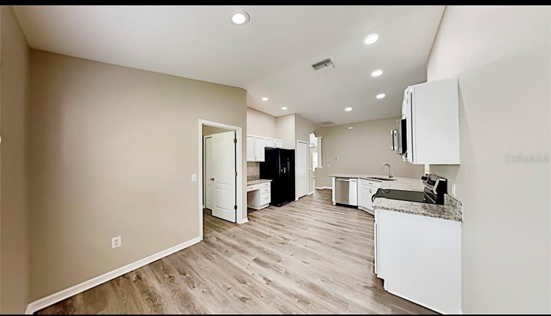 Image 4 of 20 For 616 Straw Lake Drive
