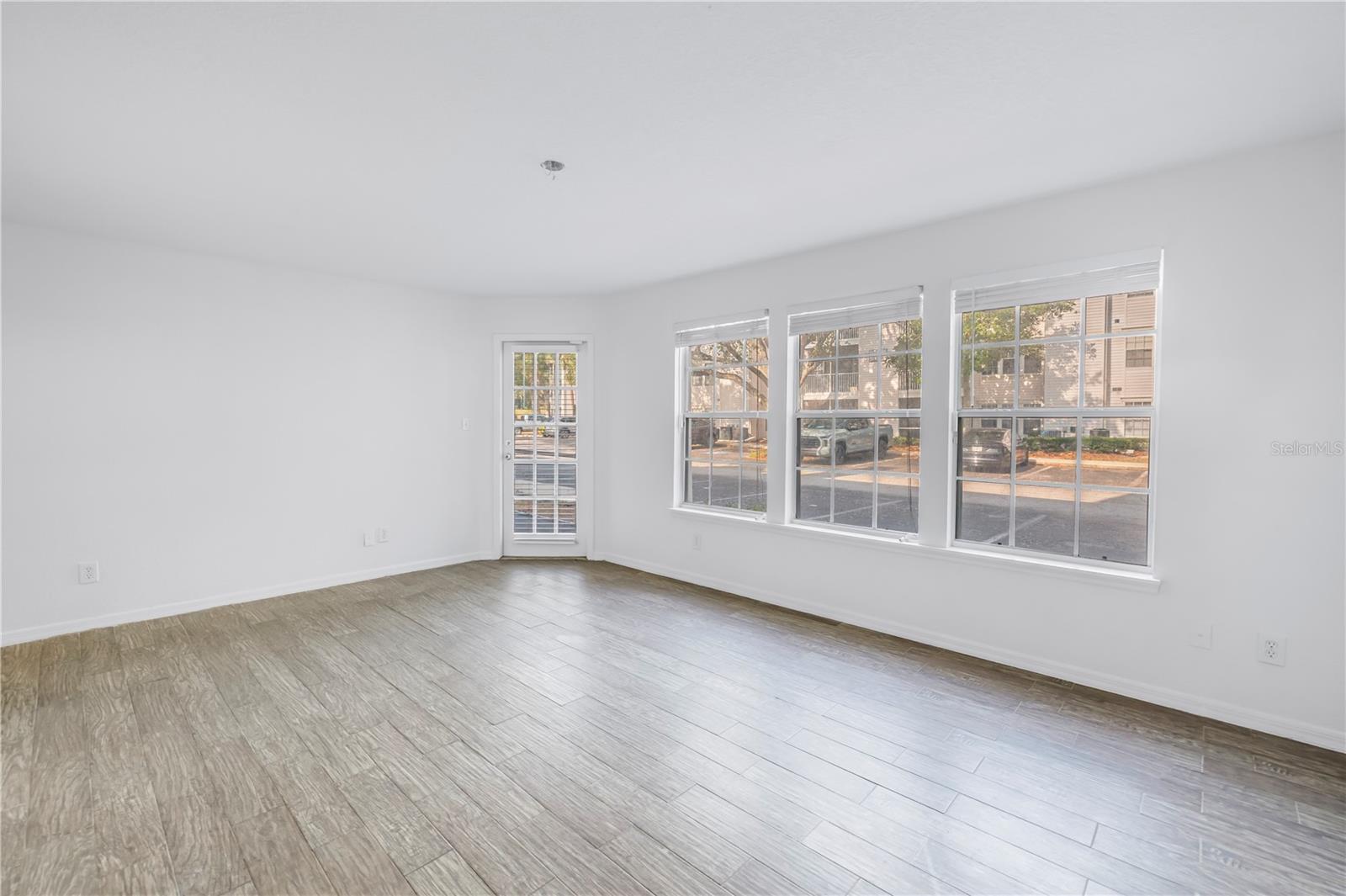 Image 13 of 32 For 3305 Haviland Court 101