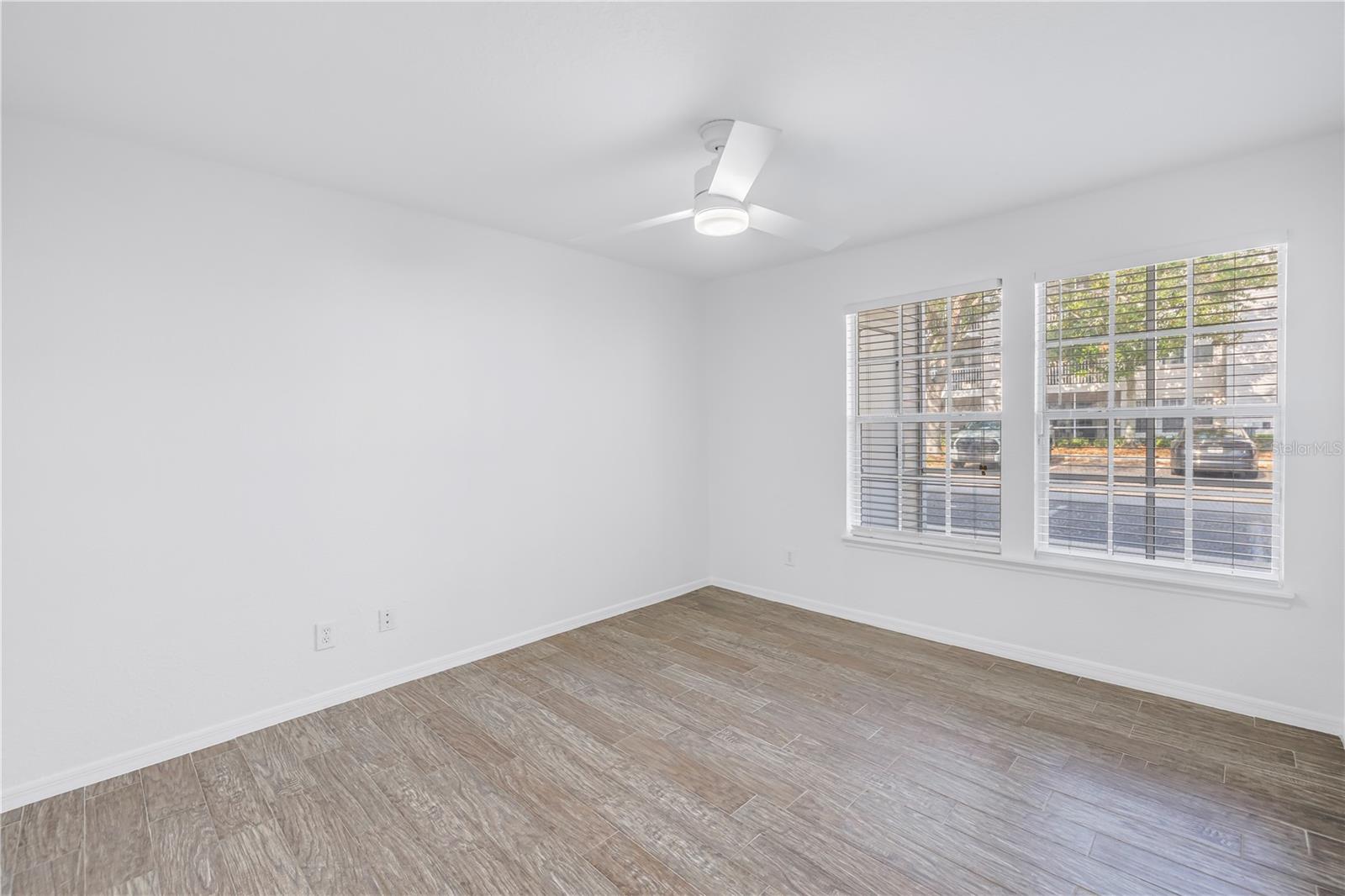 Image 17 of 32 For 3305 Haviland Court 101