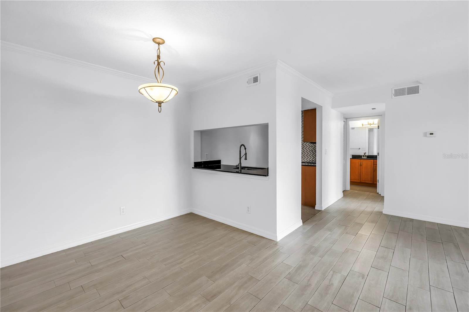 Image 3 of 22 For 3300 Haviland Court 103