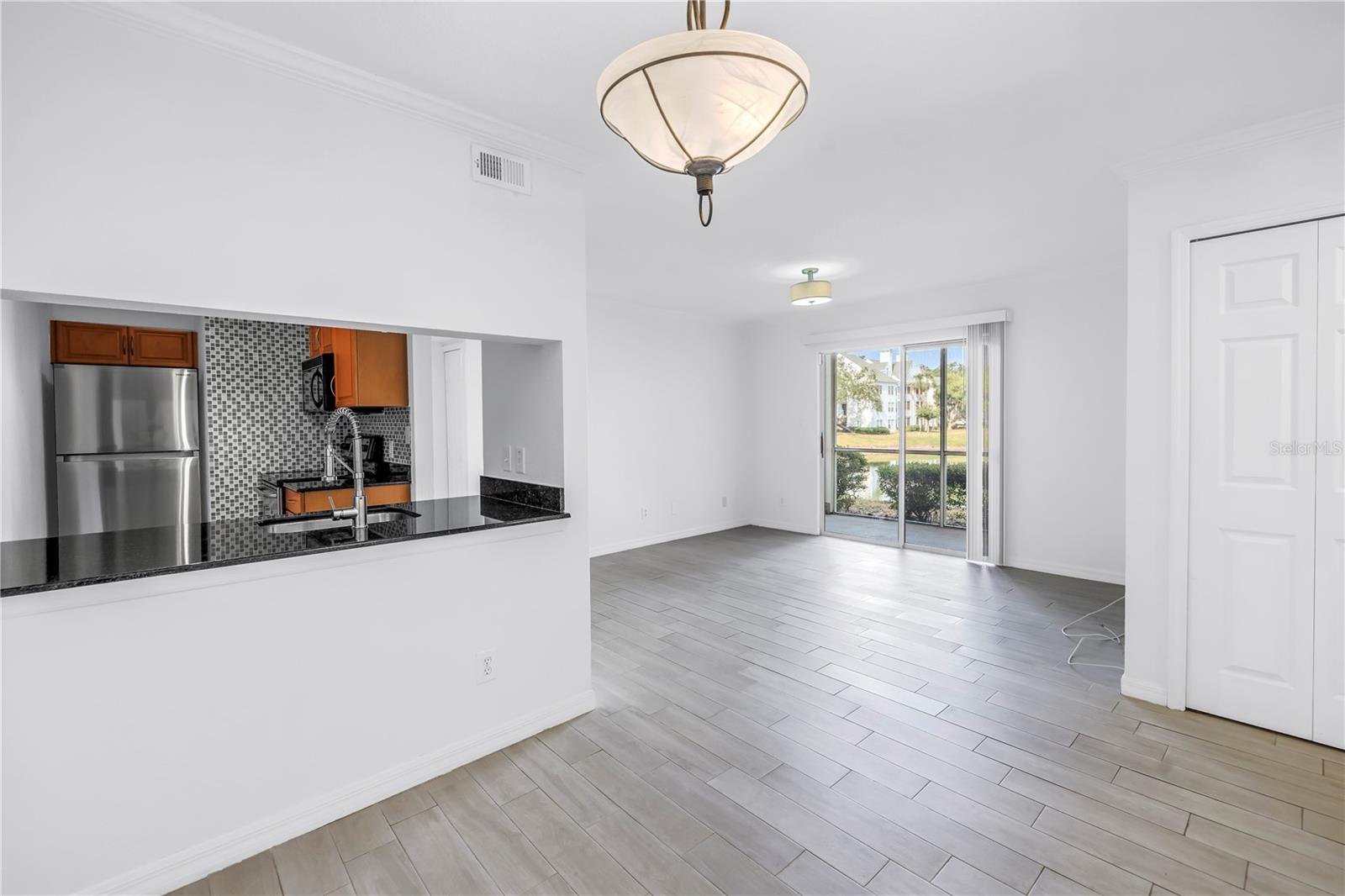 Image 4 of 22 For 3300 Haviland Court 103