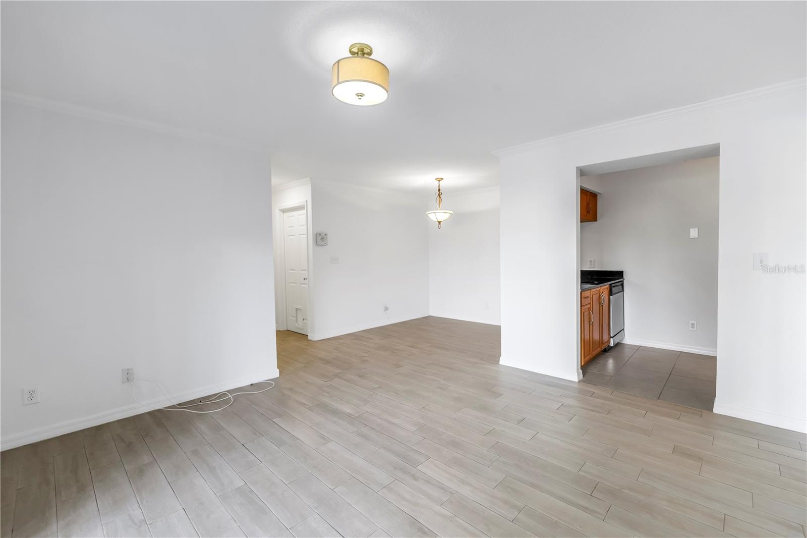 Image 5 of 22 For 3300 Haviland Court 103
