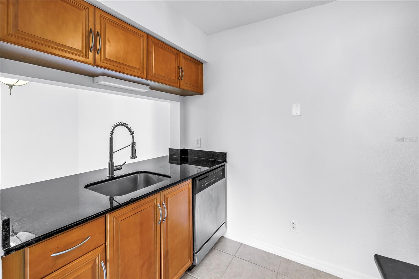 Image 7 of 22 For 3300 Haviland Court 103