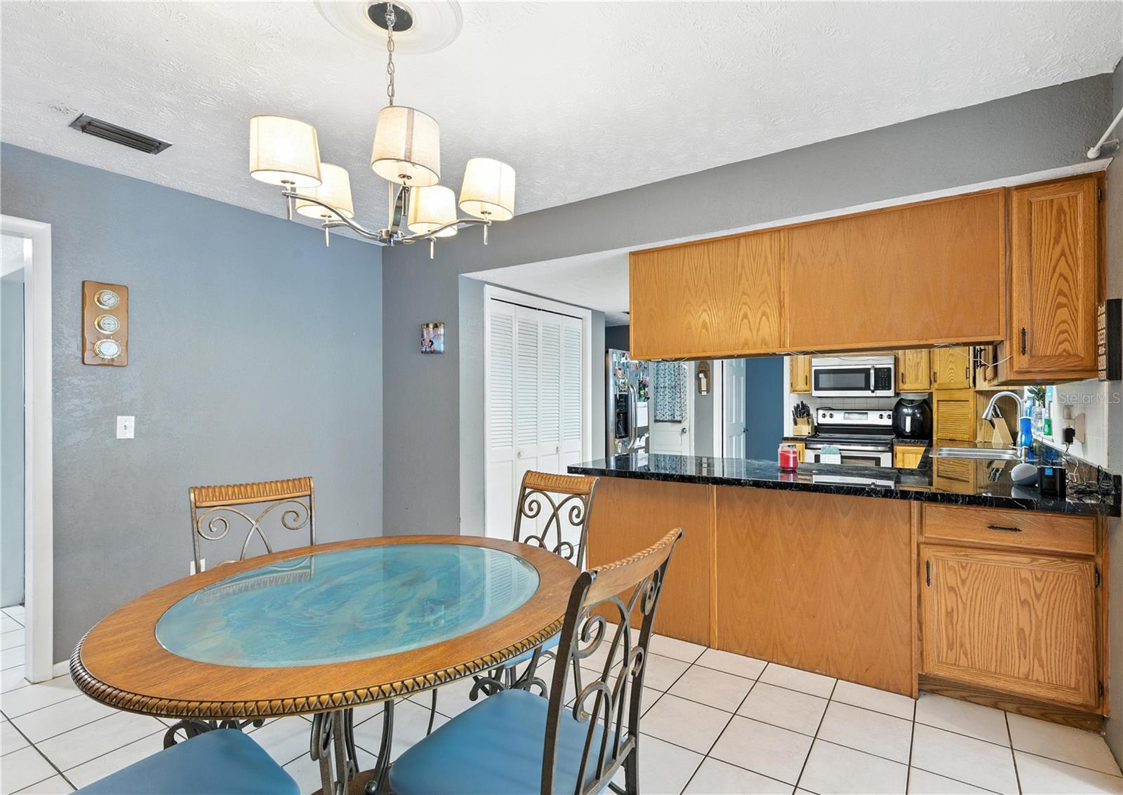 Image 22 of 72 For 37331 Hickory Hill Lane
