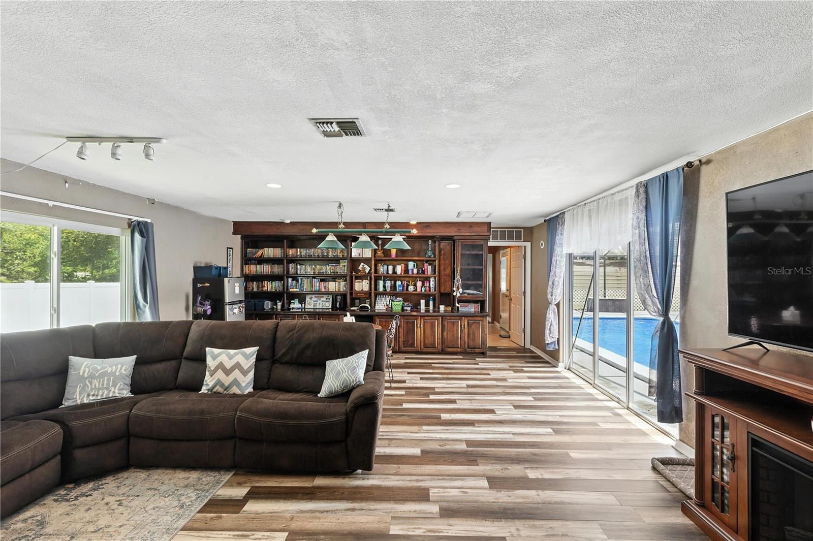 Image 31 of 72 For 37331 Hickory Hill Lane