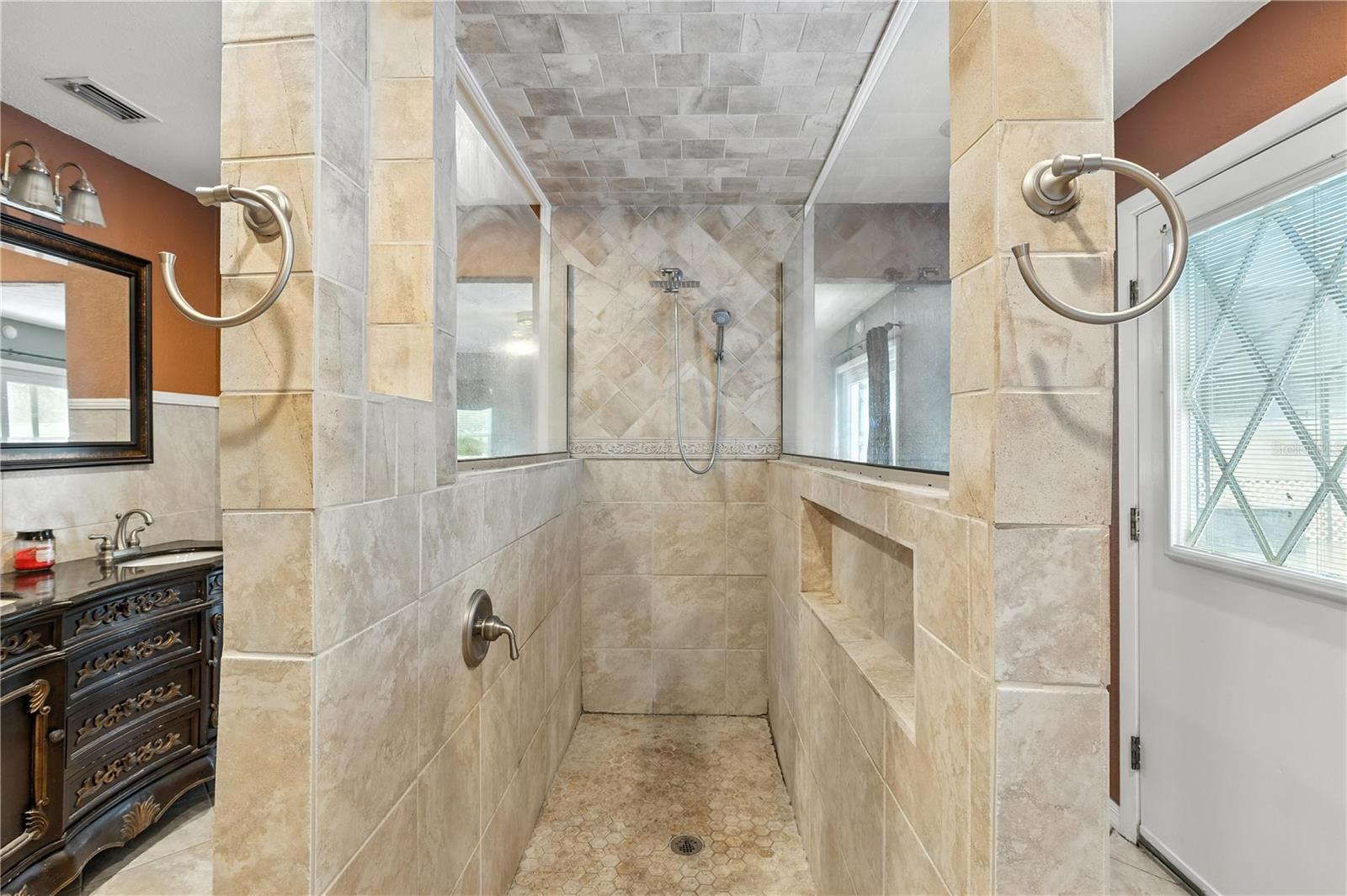 Image 42 of 72 For 37331 Hickory Hill Lane