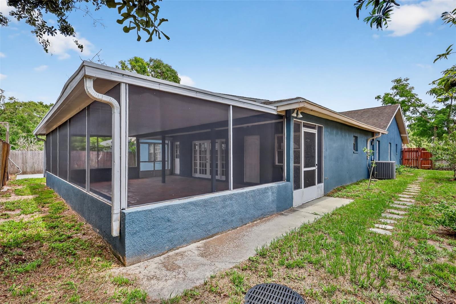 Image 22 of 60 For 11320 Partridge Drive