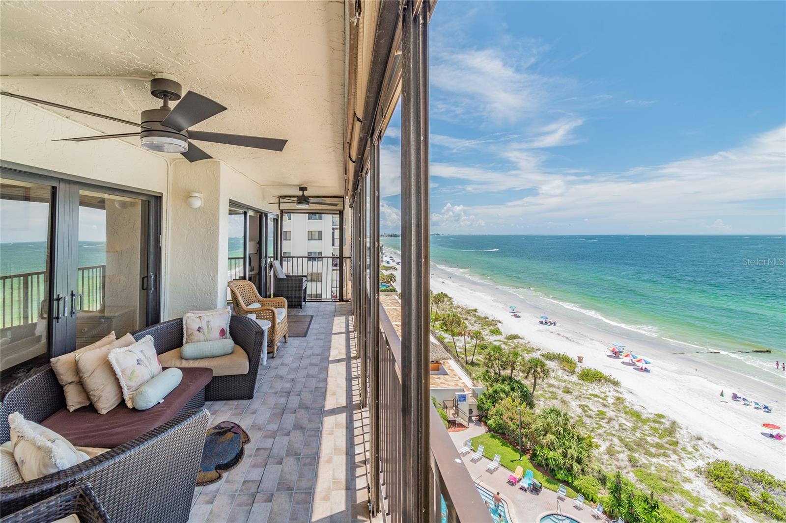 Image 15 of 45 For 15000 Gulf Boulevard 901