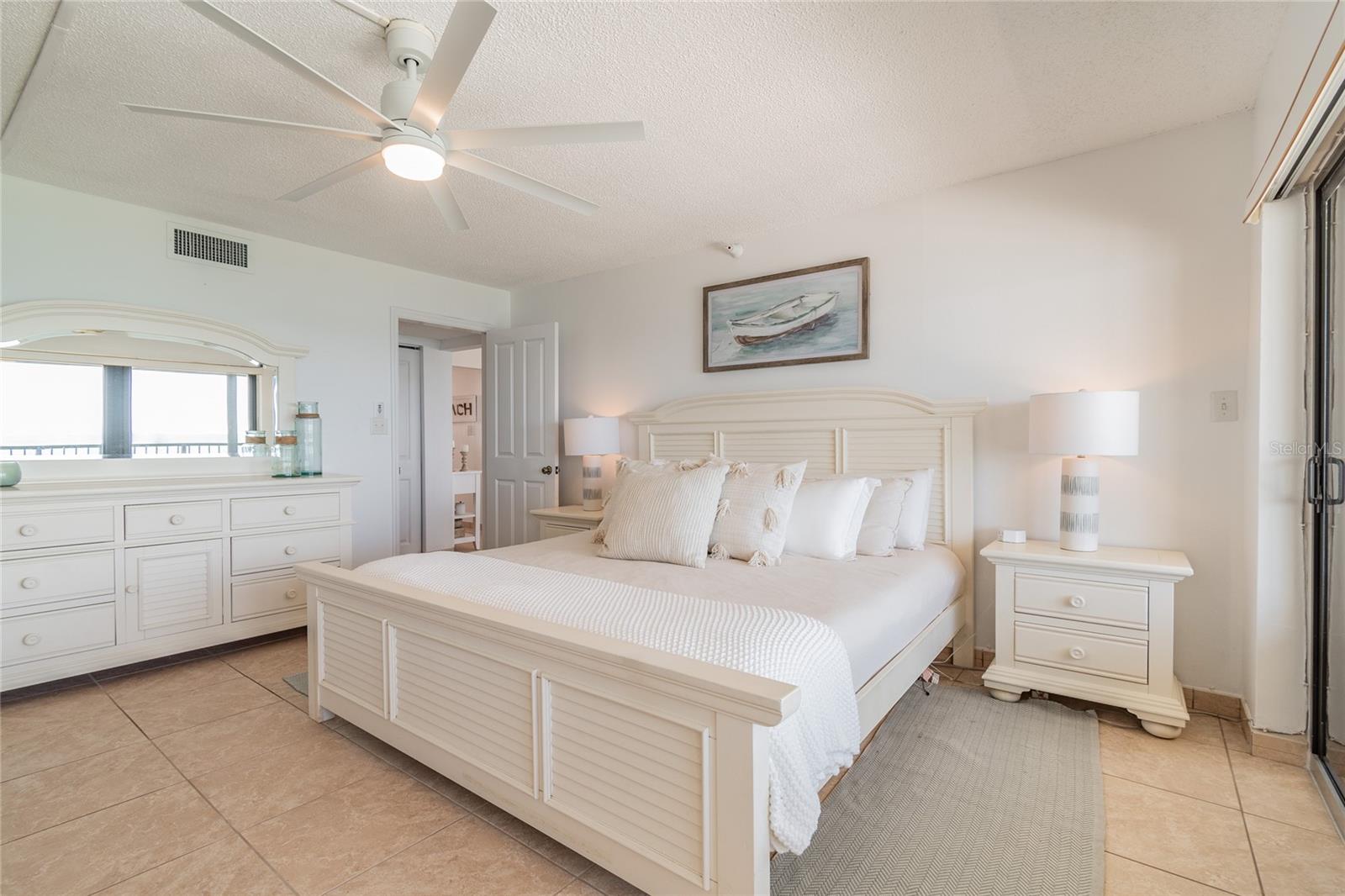 Image 17 of 45 For 15000 Gulf Boulevard 901