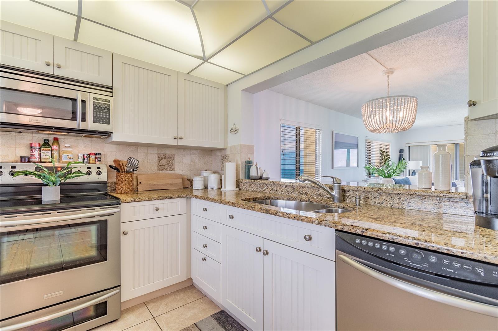 Image 18 of 45 For 15000 Gulf Boulevard 901