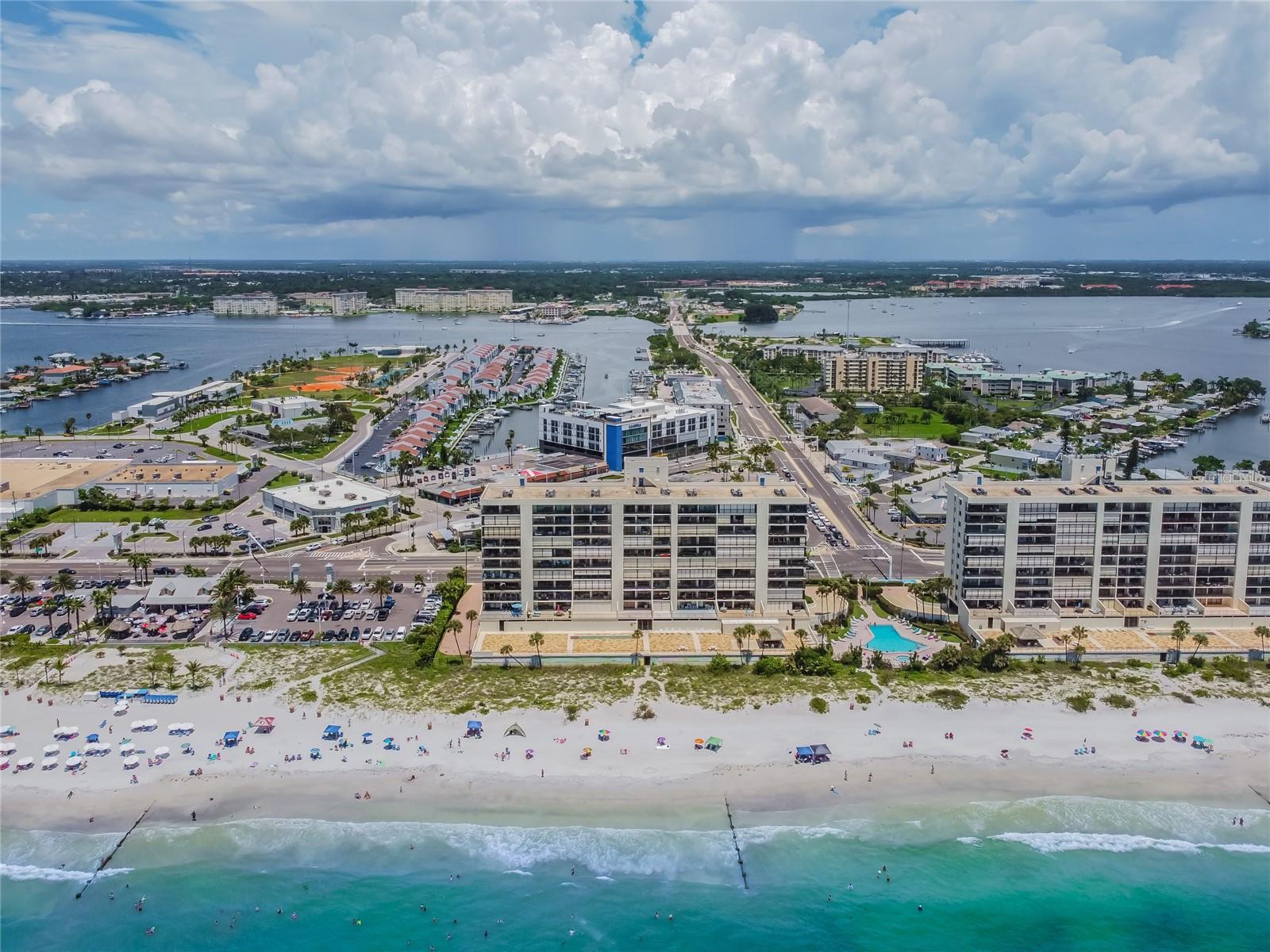 Image 32 of 45 For 15000 Gulf Boulevard 901