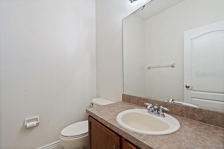 Image 13 of 15 For 20221 Vintage Oaks Place