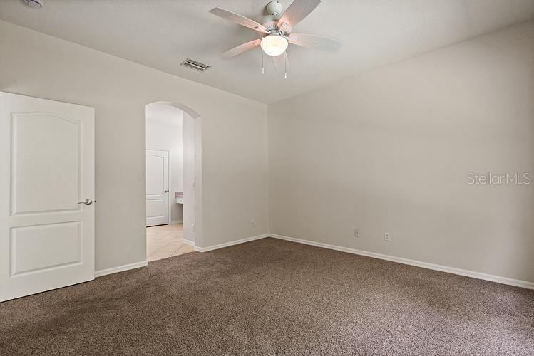 Image 6 of 15 For 20221 Vintage Oaks Place