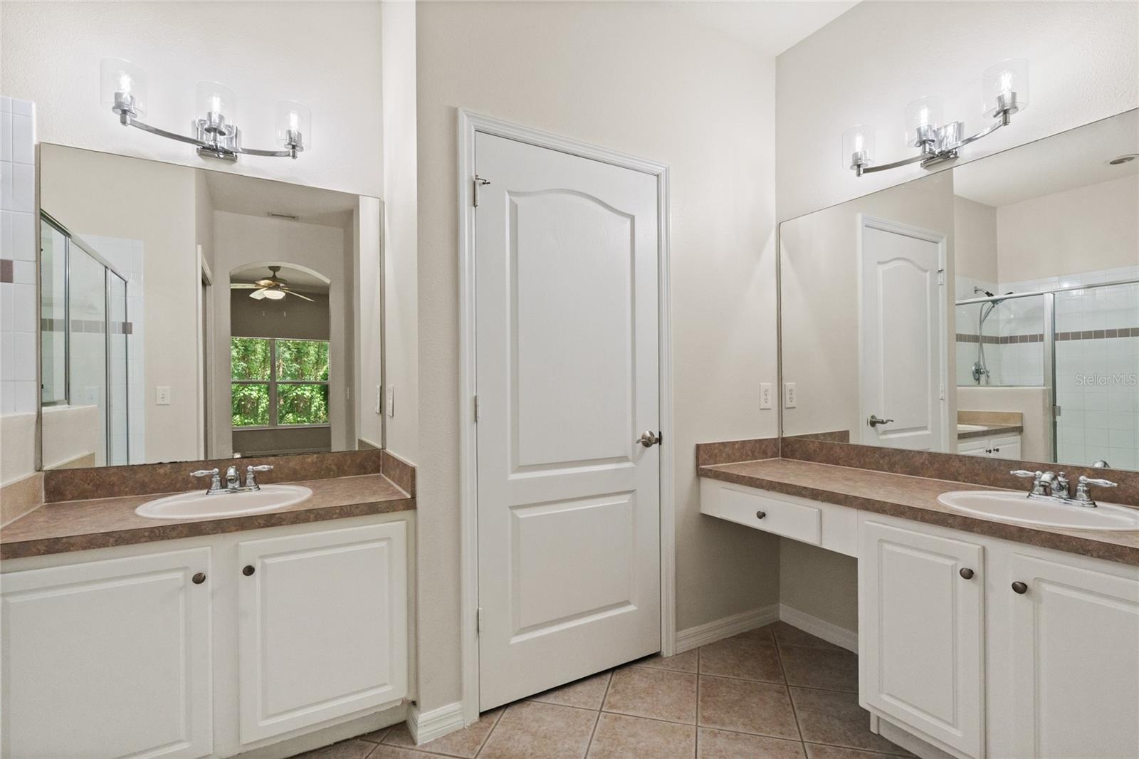 Image 7 of 15 For 20221 Vintage Oaks Place