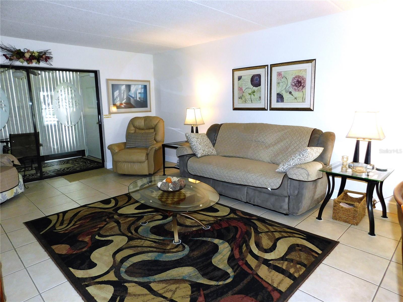 Image 4 of 21 For 107 Windward Place 107