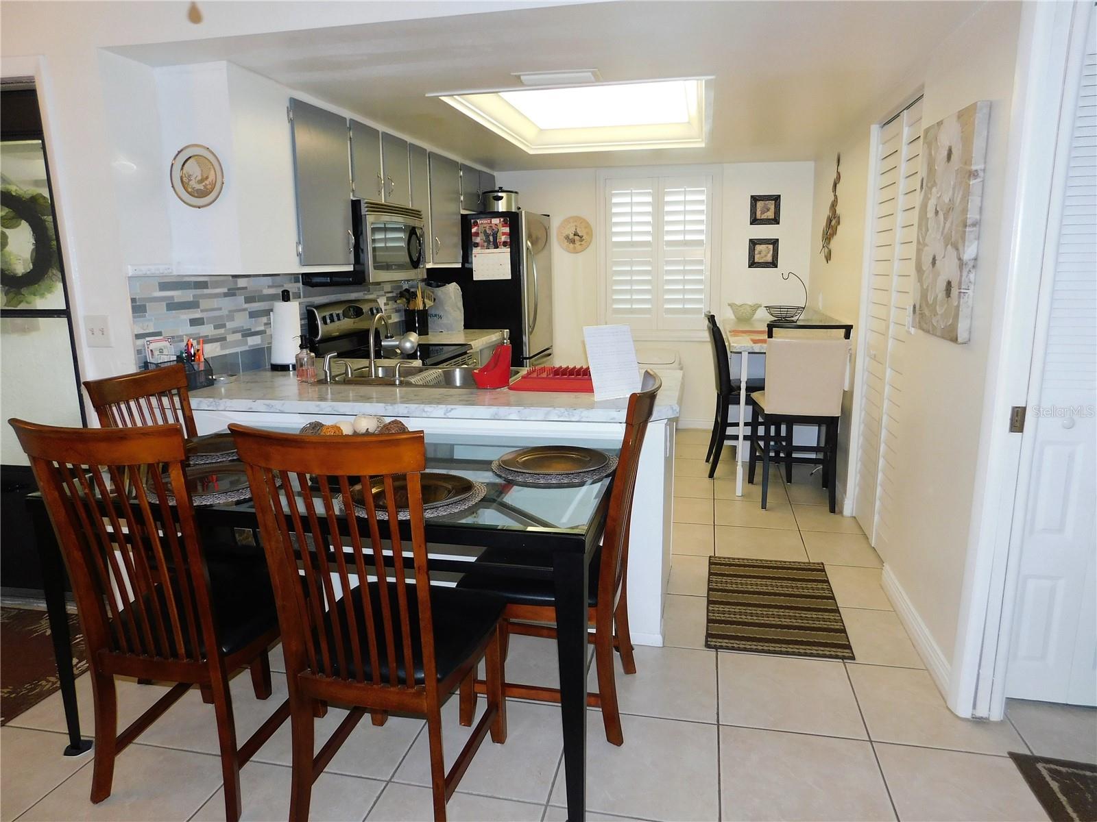 Image 5 of 21 For 107 Windward Place 107