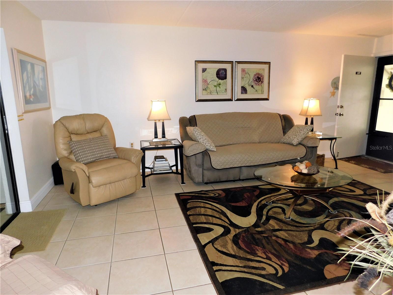 Image 6 of 21 For 107 Windward Place 107