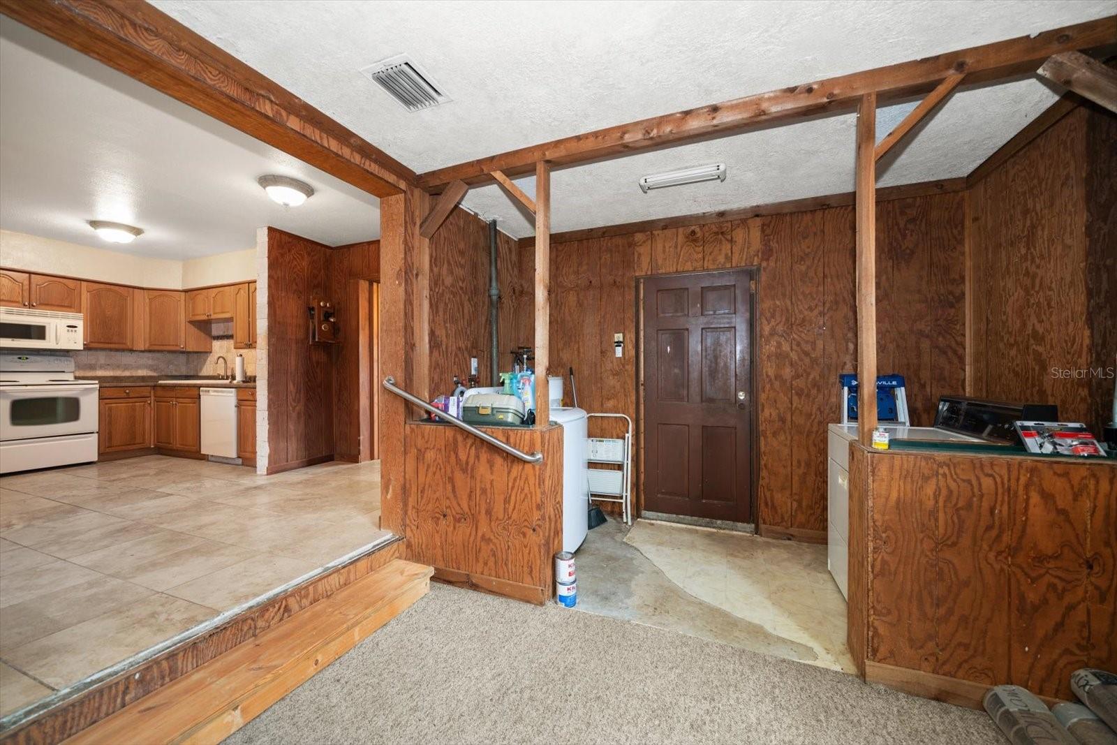 Image 12 of 25 For 4650 87th Terrace N
