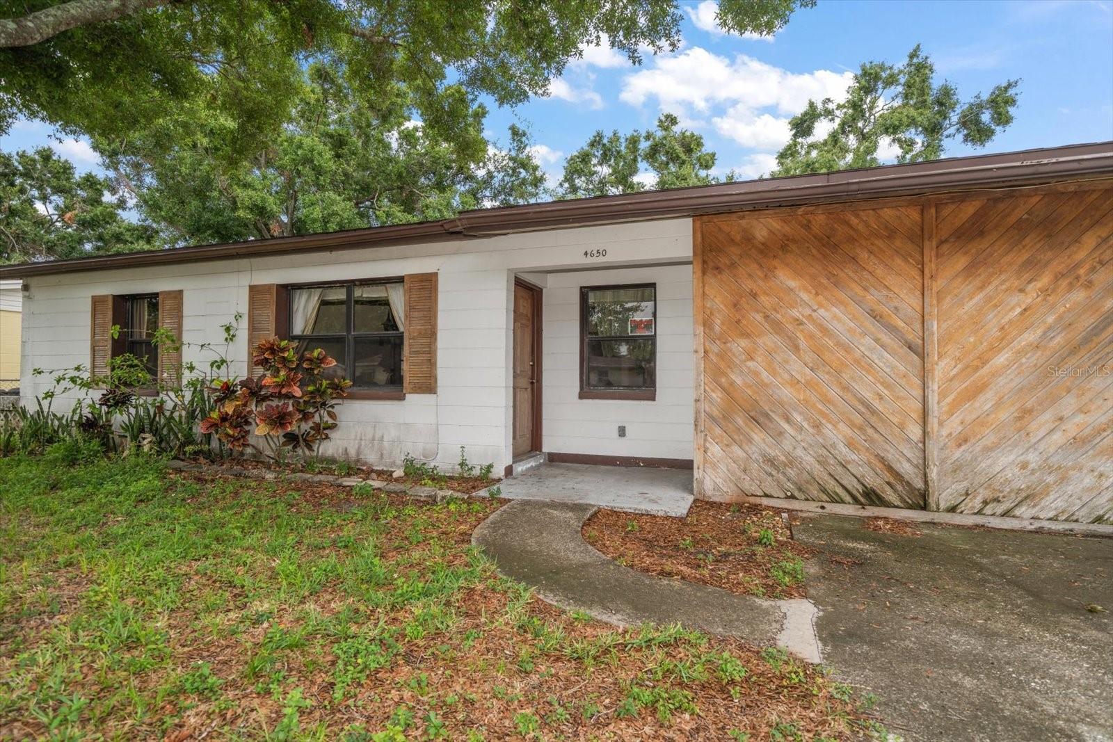 Image 4 of 25 For 4650 87th Terrace N