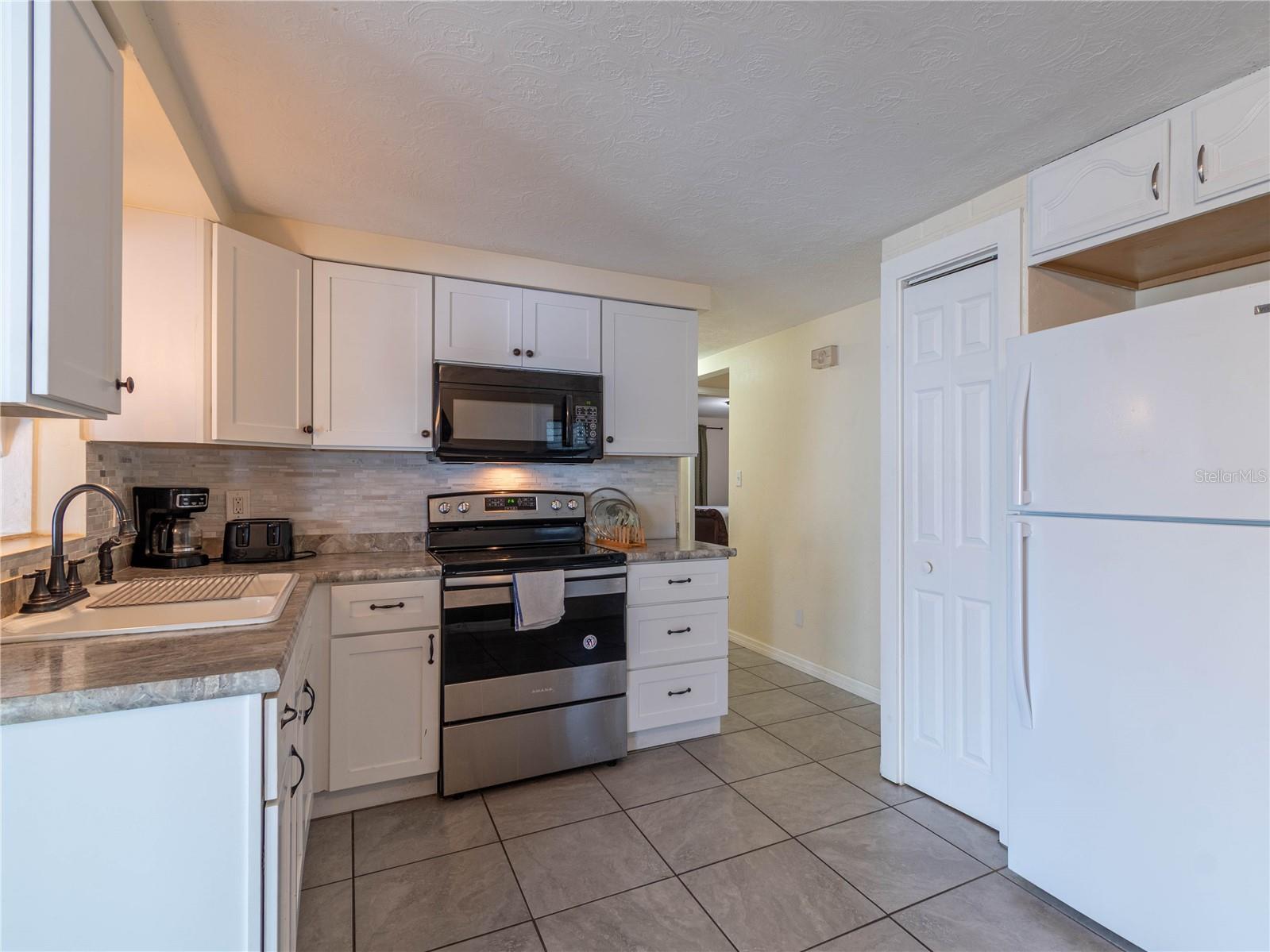 Image 21 of 46 For 2048 Melody Drive