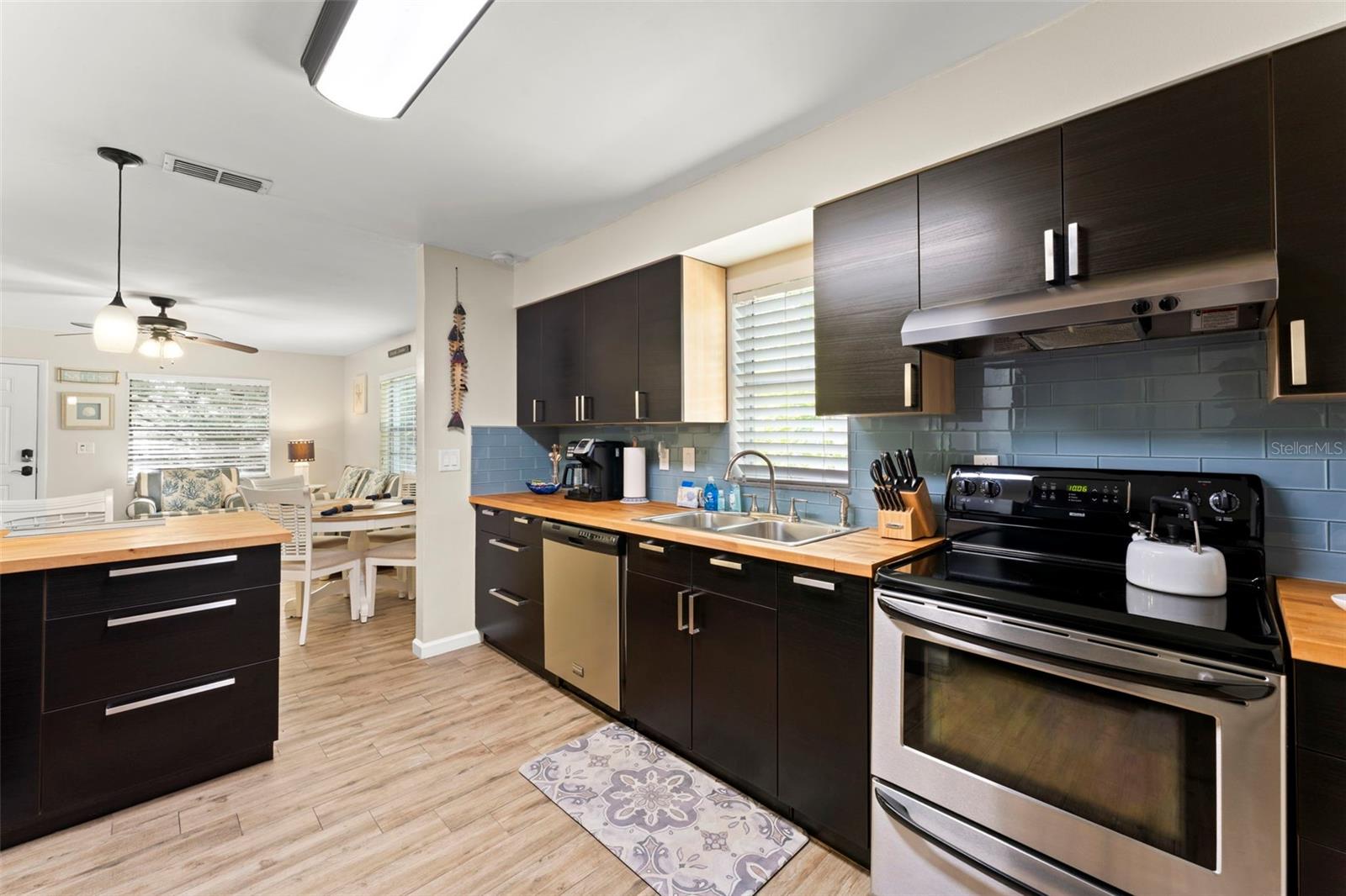 Image 6 of 54 For 328 Pershing Street