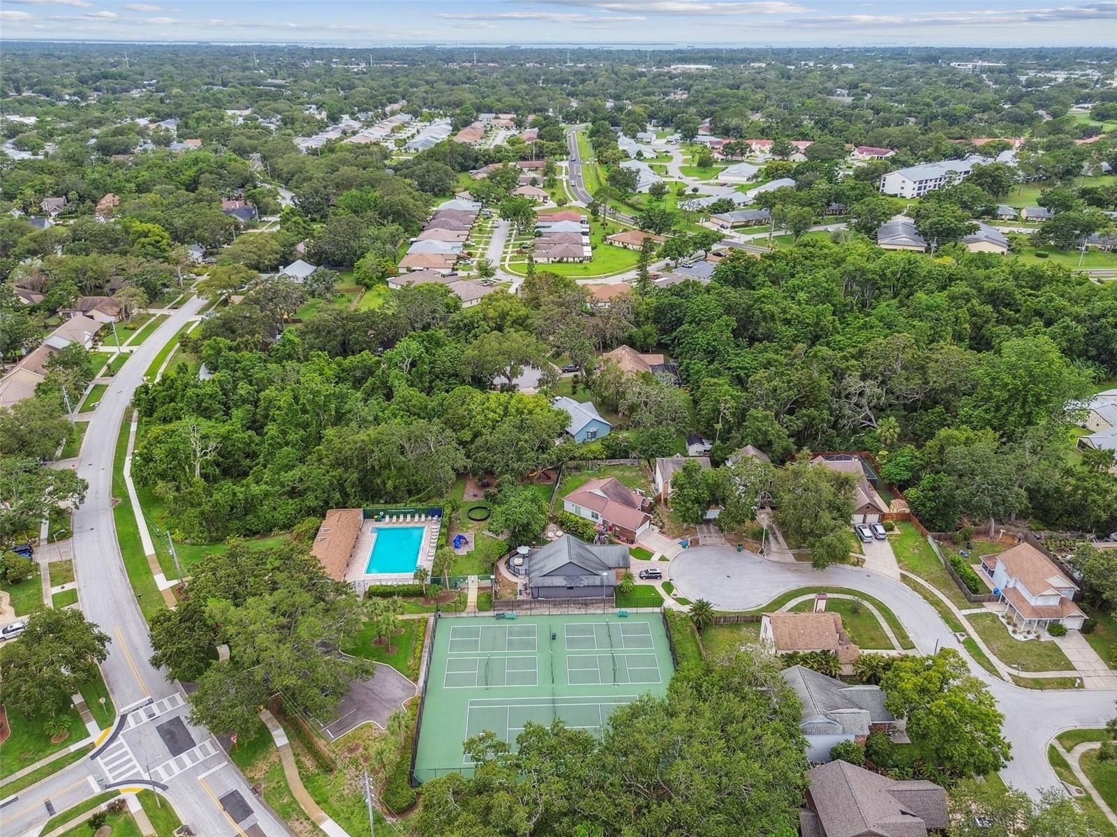 Listing photo id 58 for 3673 Fremantle Drive