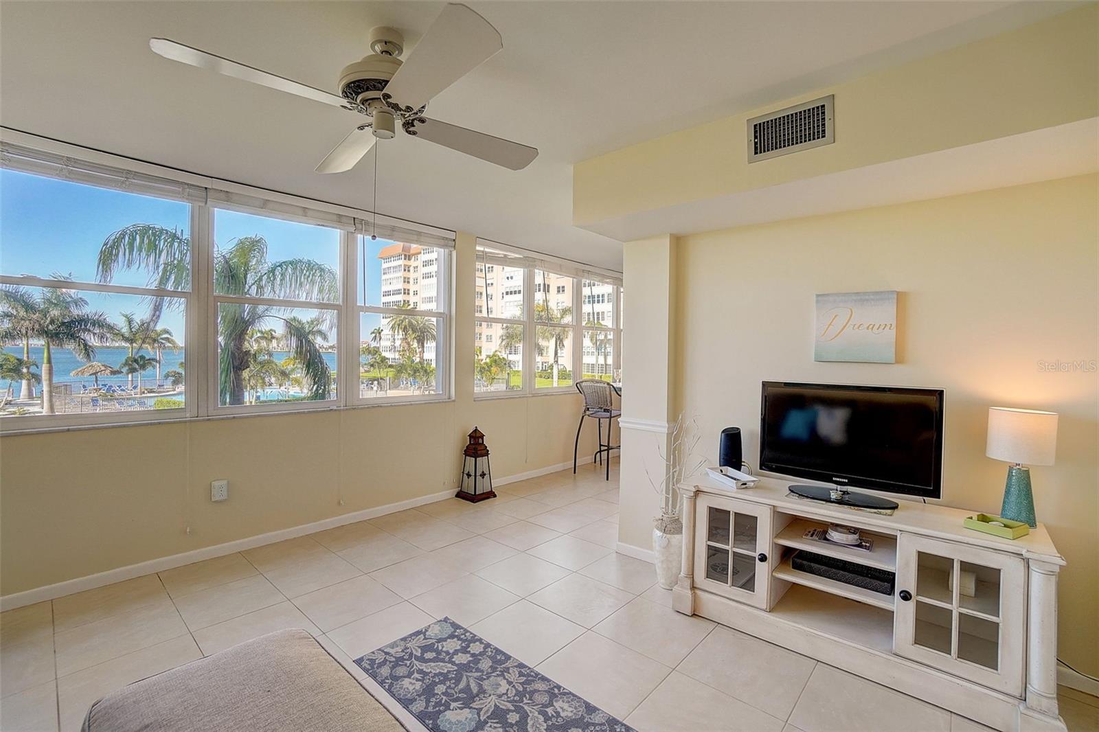 Image 14 of 69 For 5108 Brittany Drive S 205