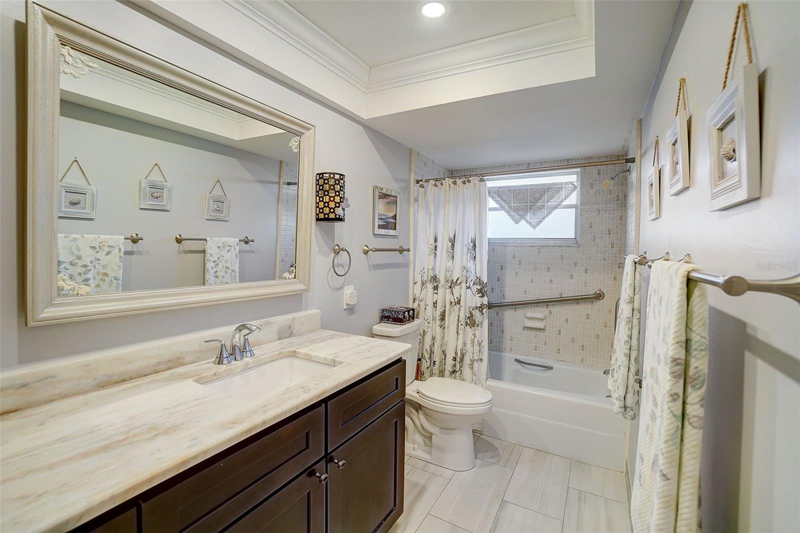 Image 21 of 69 For 5108 Brittany Drive S 205