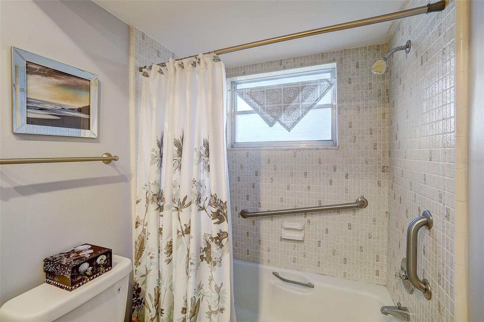 Image 22 of 69 For 5108 Brittany Drive S 205