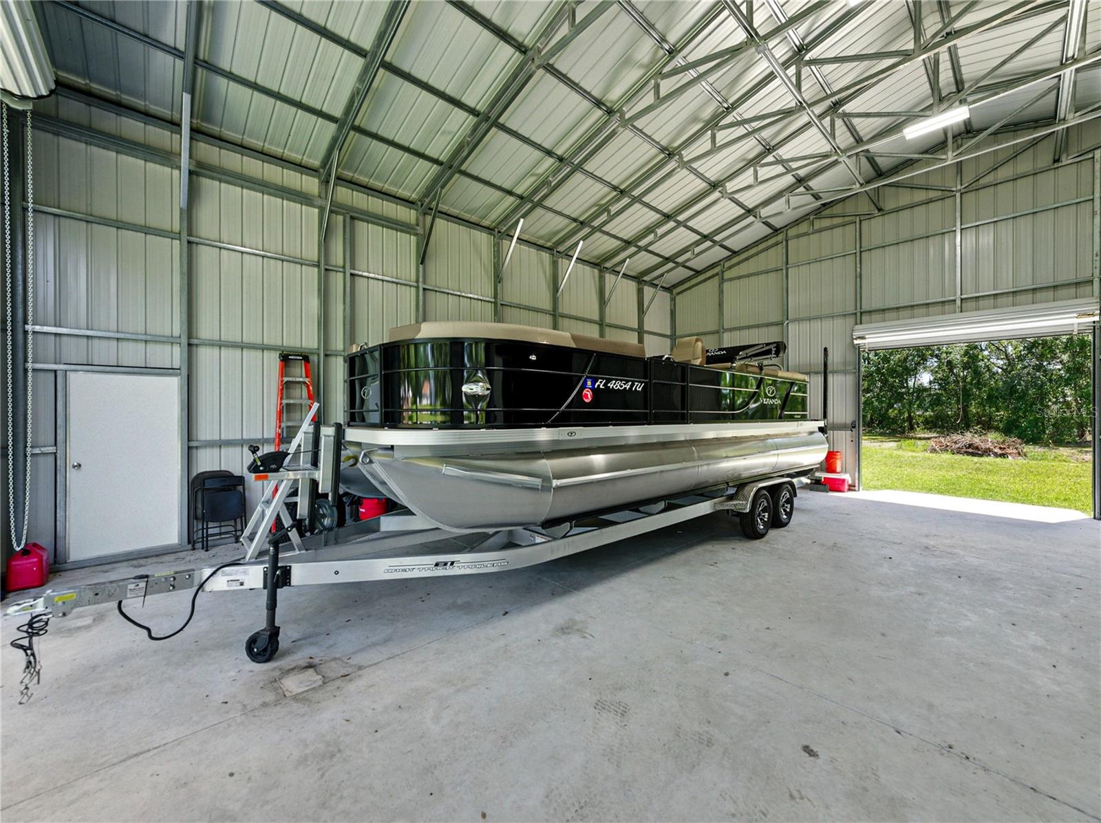 Listing photo id 49 for 5926 Frontier Drive