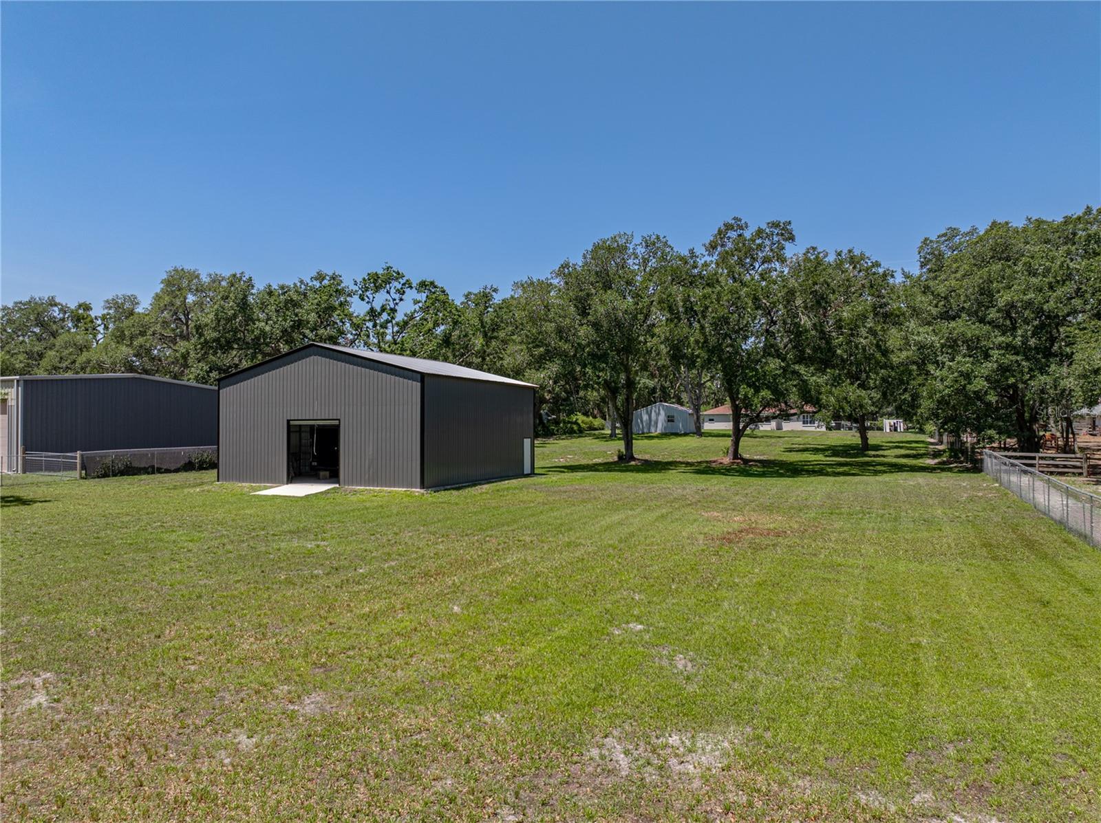 Listing photo id 57 for 5926 Frontier Drive