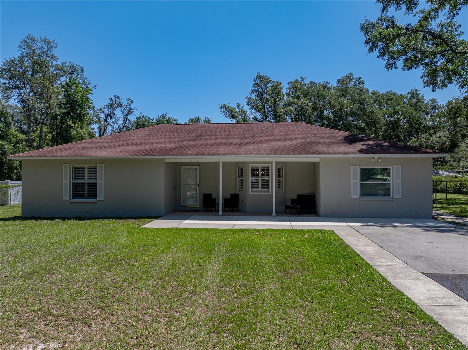 Listing photo id 5 for 5926 Frontier Drive