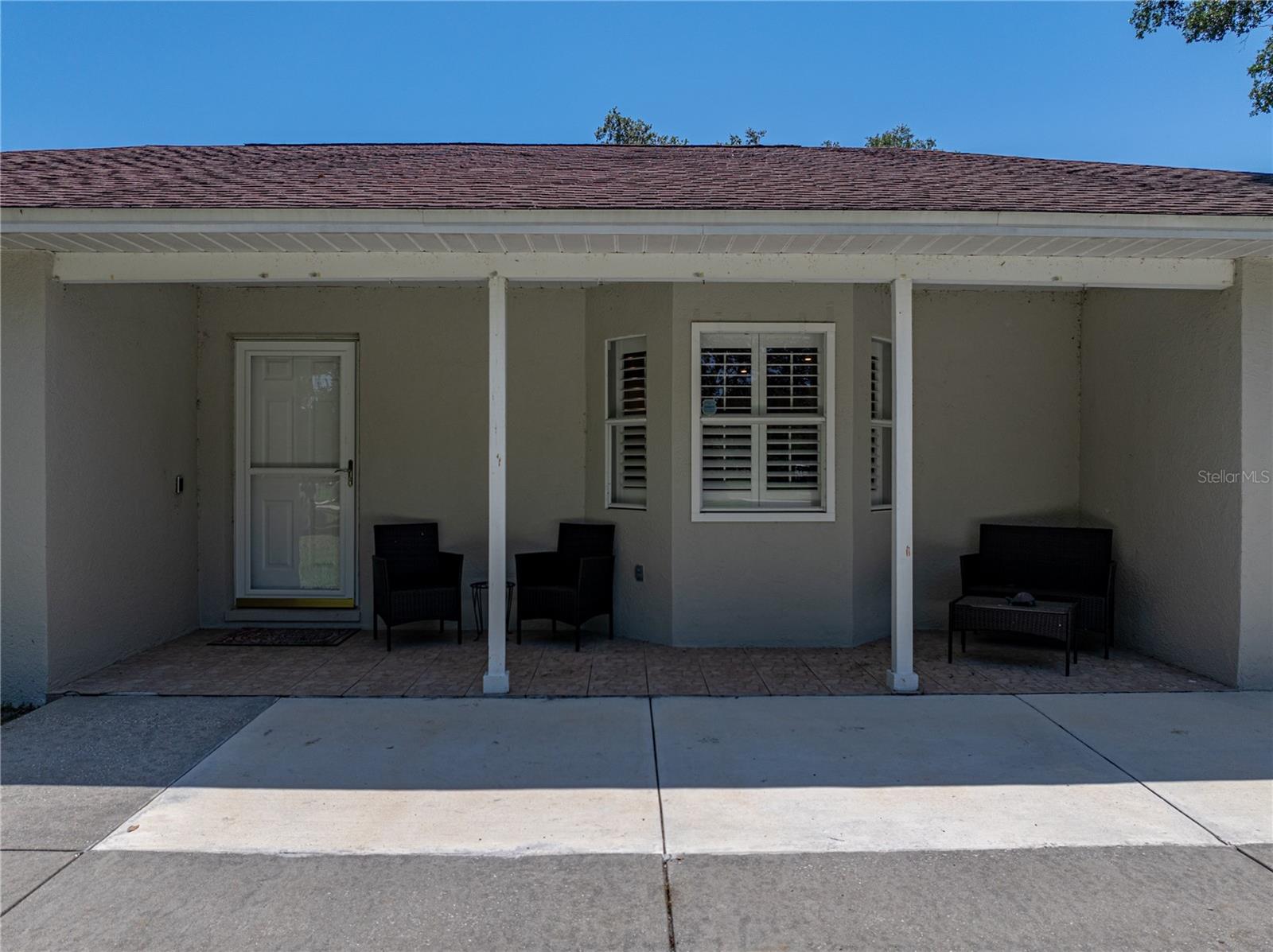 Listing photo id 6 for 5926 Frontier Drive