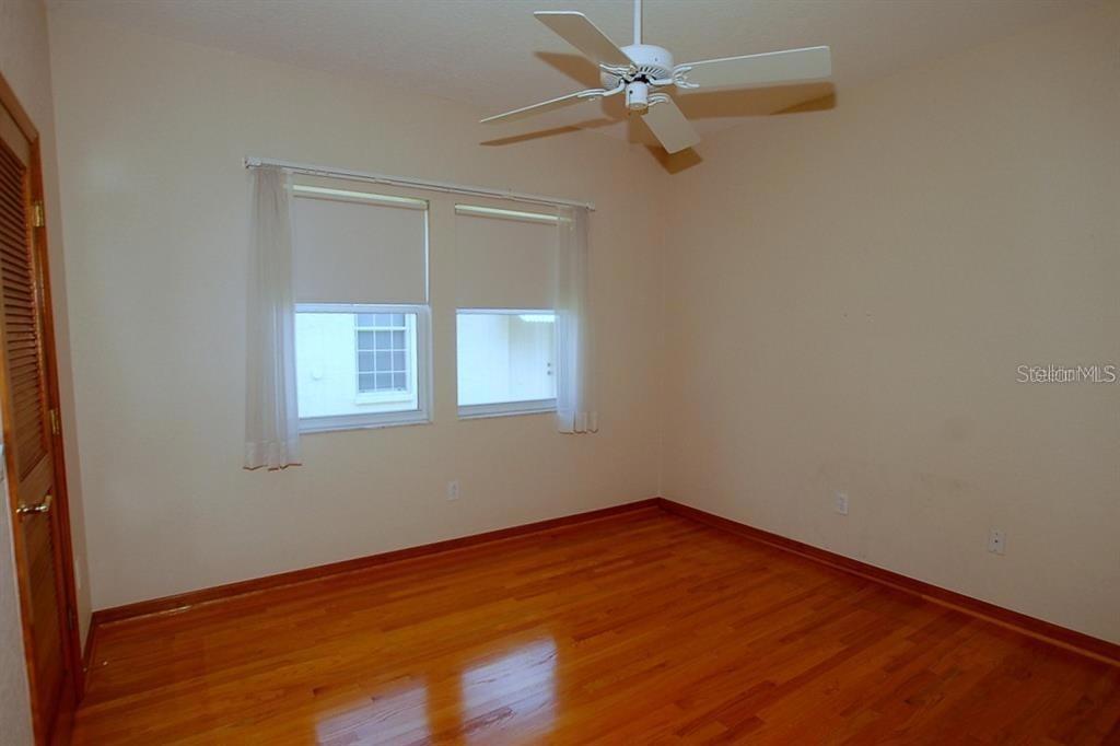 Listing photo id 9 for 2784 Alexander Drive