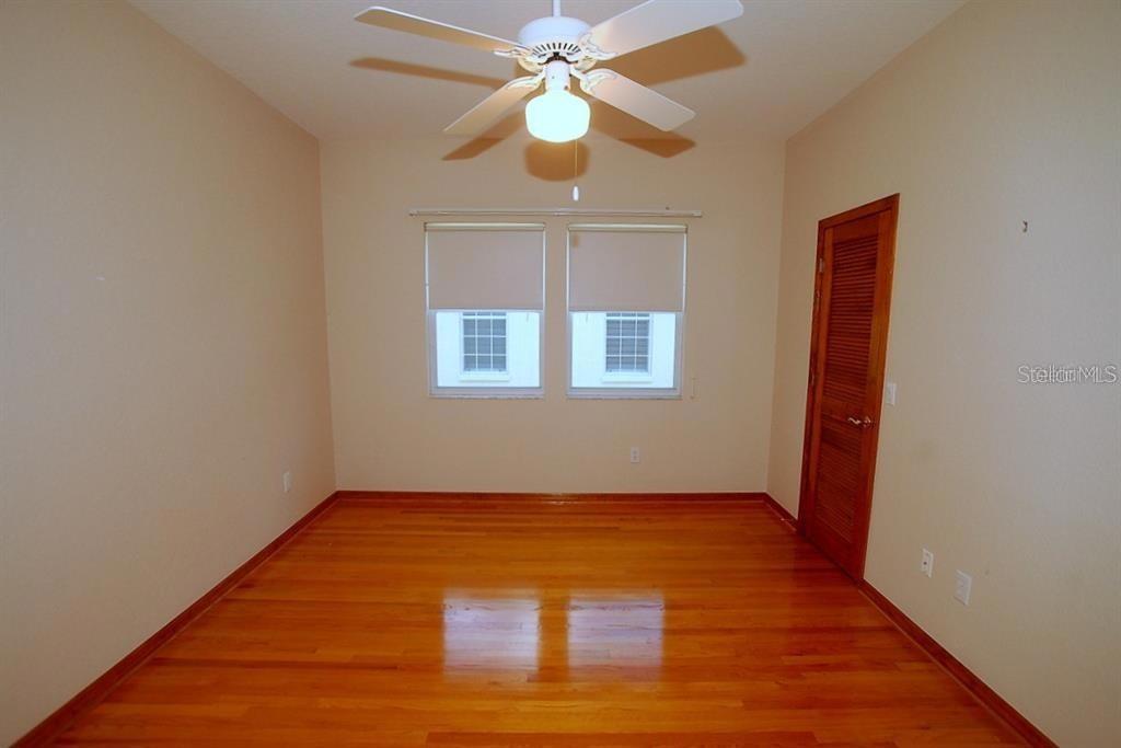Listing photo id 10 for 2784 Alexander Drive