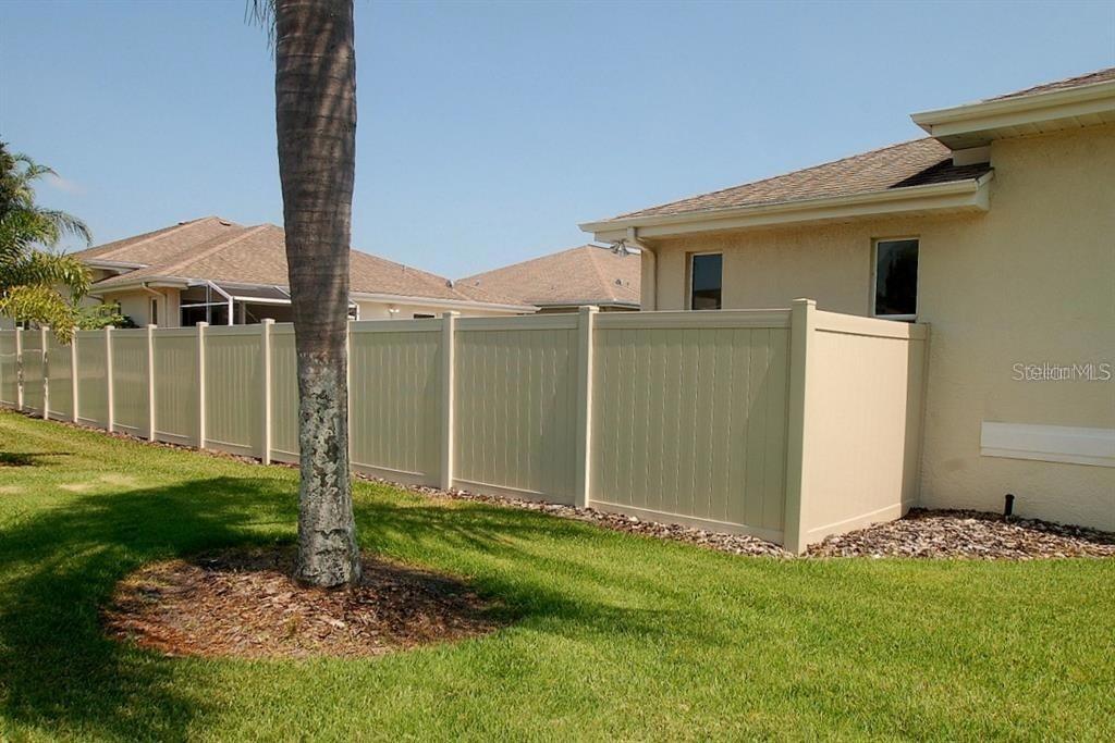 Listing photo id 23 for 2784 Alexander Drive