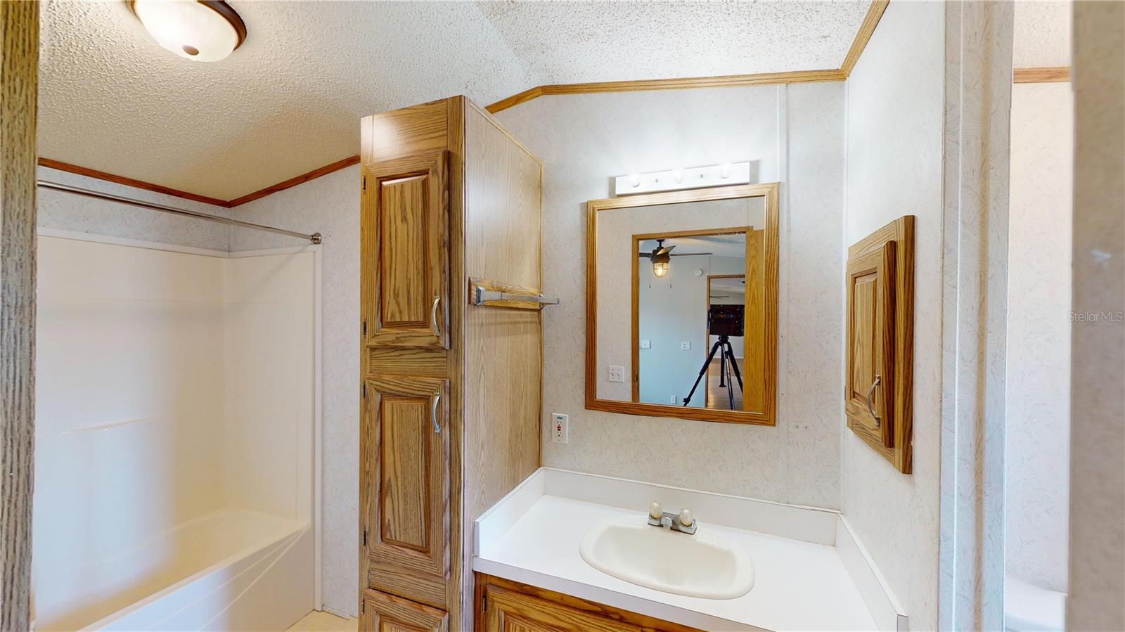 Image 13 of 25 For 5824 Coventry Drive