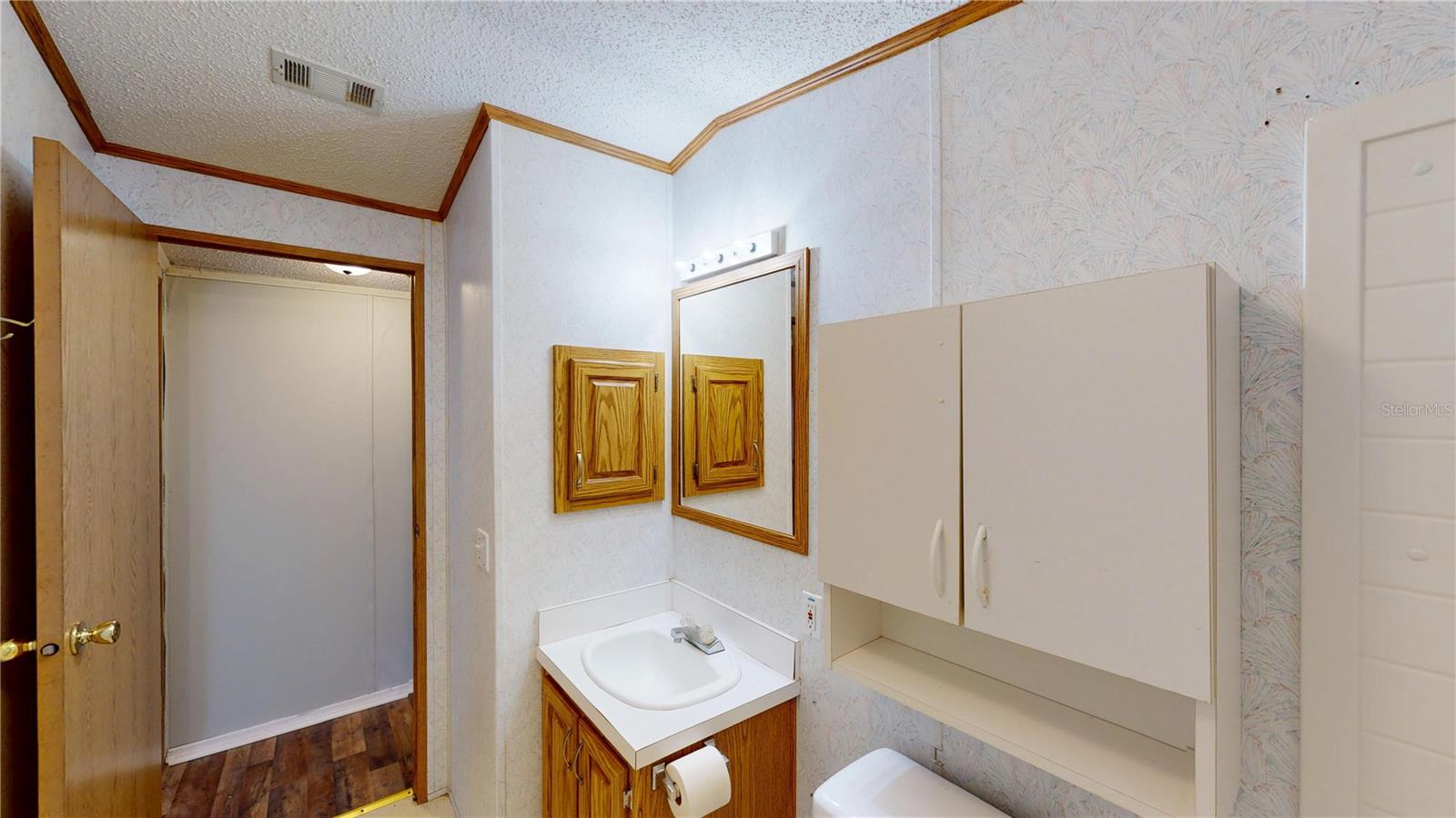 Image 15 of 25 For 5824 Coventry Drive