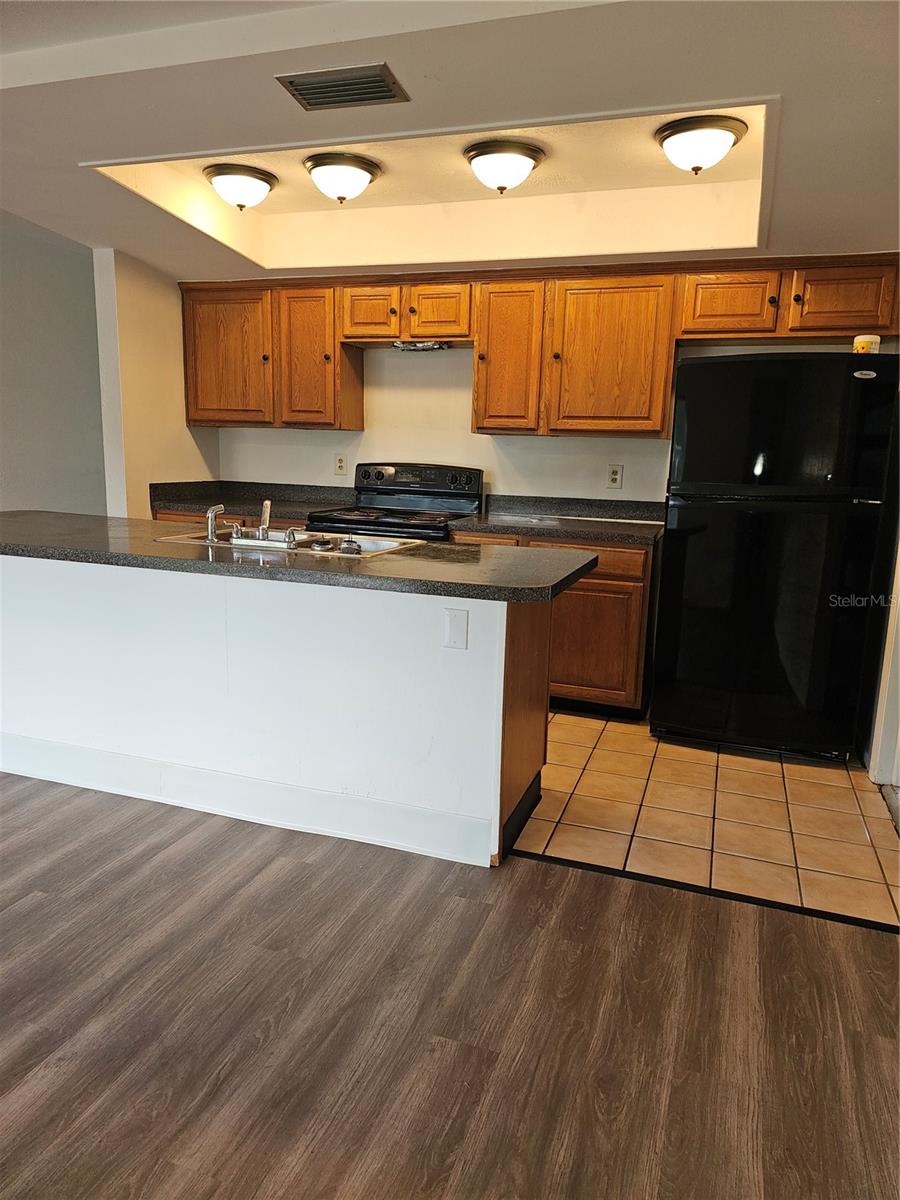 Listing photo id 4 for 2014 58th Lane N